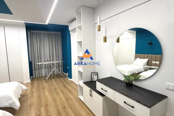 Shtepi ne shitje Apartament ne Tirane, 2+1, Mobilimi E mobiluar, Pagesa 550,000  Euro.