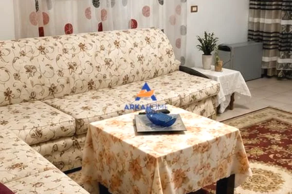 JEPET APARTAMENT ME QERA 2+1 "SPITALI SANATORIUMIT" 30000 LEKE