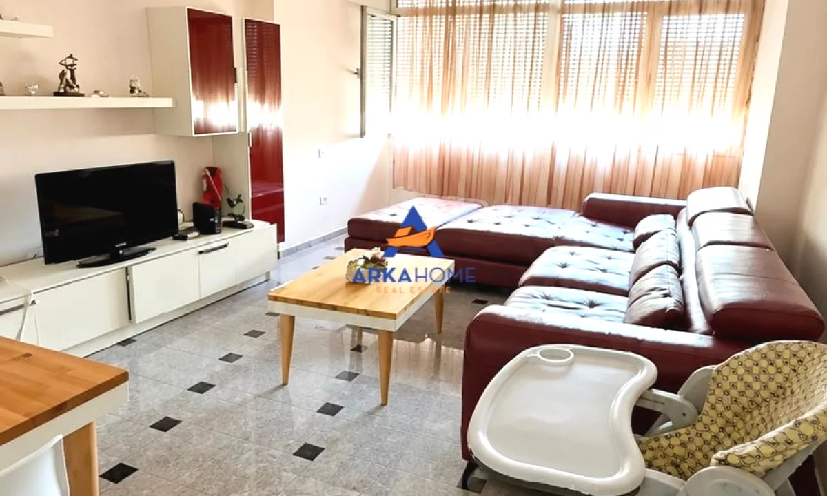 Shtepi me qera Apartament ne Tirane, 2+1, Mobilimi E mobiluar, Pagesa 550  Euro.