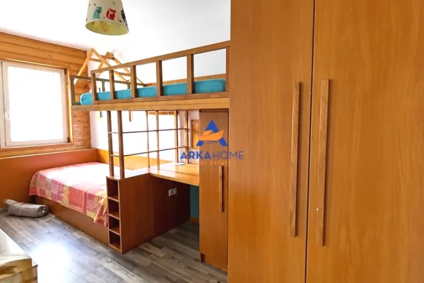 Shtepi me qera Apartament ne Tirane, 2+1, Mobilimi E mobiluar, Pagesa 550  Euro.