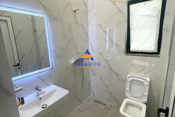 Shtepi me qera Apartament ne Tirane, Garsoniere, Mobilimi Pjeserisht e mobiluar, Pagesa 350  Euro.