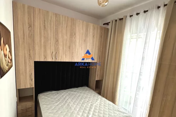 Shtepi me qera Apartament ne Tirane, 1+1, Mobilimi E mobiluar, Pagesa 450  Euro.