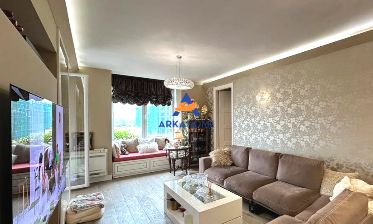 Shtepi ne shitje Apartament ne Tirane, 3+1, Mobilimi E mobiluar, Pagesa 365,000  Euro.