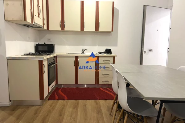 Shtepi me qera Apartament ne Tirane, 1+1, Mobilimi E mobiluar, Pagesa 420  Euro.