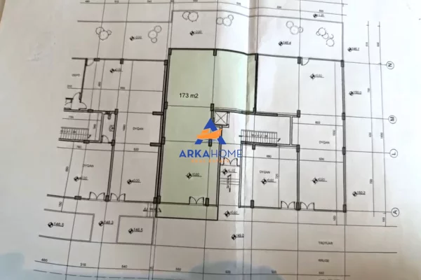 🔥 Super Apartament 2+1 me Verandë & Tarracë për Shitje – Pranë Rrethrrotullimit të Shkozës 🏡✨