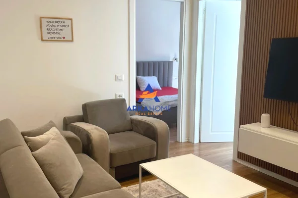 Shtepi me qera Apartament ne Tirane, 2+1, Mobilimi E mobiluar, Pagesa 800  Euro.
