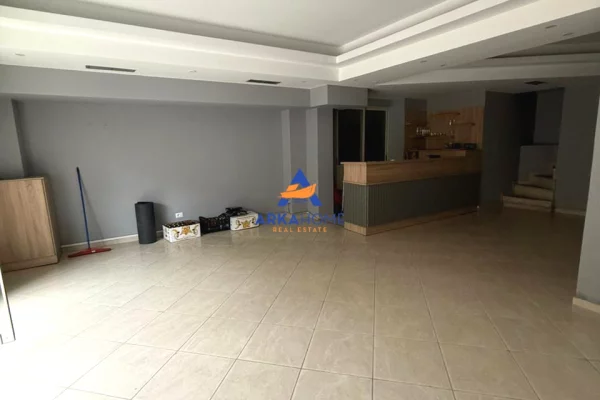 JEPET AMBIENT BIZNESI ME QERA 125M2 "RUGA IRFAN TOMINI,ISH STACIONI I FUNDIT I TIRANES SE RE" 1500 E