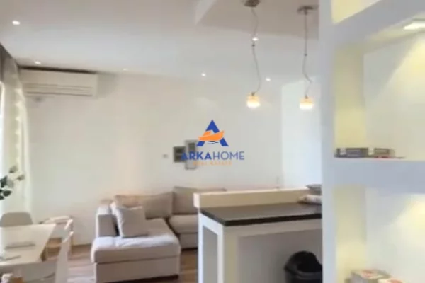 Shtepi me qera Apartament ne Tirane, 2+1, Mobilimi E mobiluar, Pagesa 630  Euro.