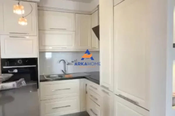 Shtepi me qera Apartament ne Tirane, 2+1, Mobilimi E mobiluar, Pagesa 630  Euro.