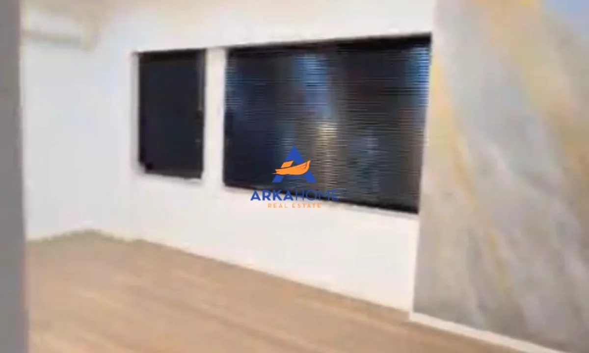 JEPET APARTAMENT / ZYRE ME QERA 80M2 "RRUGA PJETER BOGDANI, AFER COKO" 1000 EURO