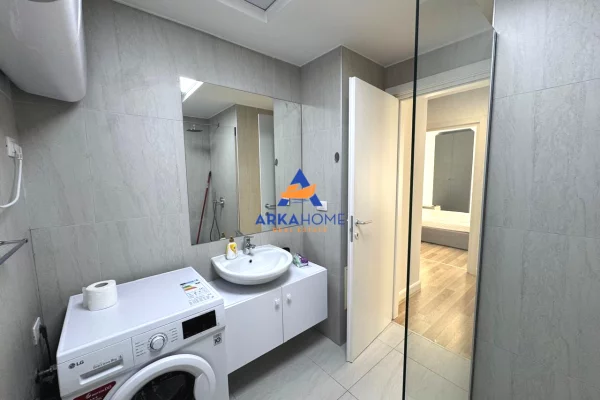 Shtepi ne shitje Apartament ne Tirane, 2+1, Mobilimi E mobiluar, Pagesa 278,654  Euro.
