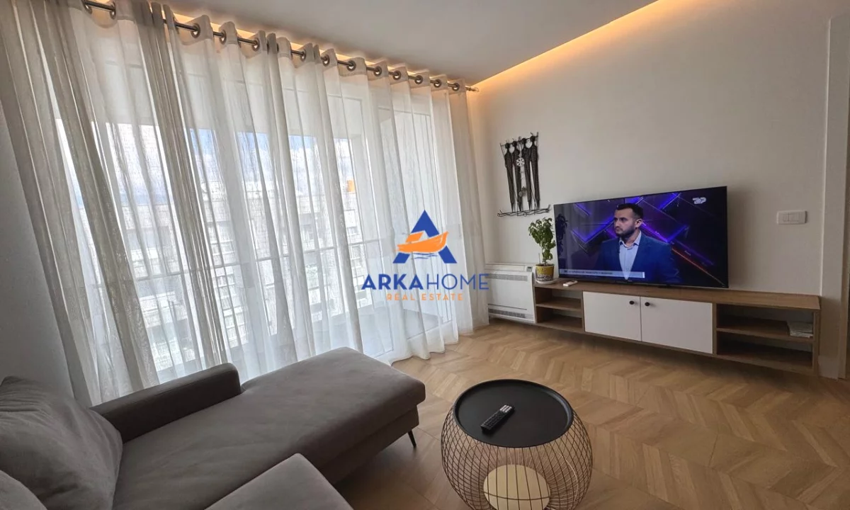 Shtepi ne shitje Apartament ne Tirane, 1+1, Mobilimi E mobiluar, Pagesa 185,000  Euro.
