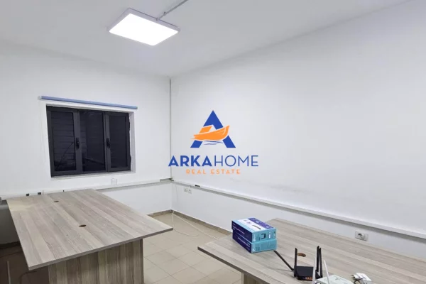 JEPET ME QERA ZYRE 140M2 "TEK PAZARI I RI" 75.000 LEKE