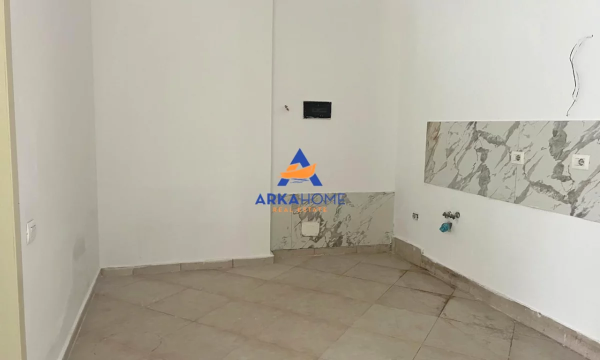 SHITET AMBIENT 73M2 "RRUGA LONI LIGORI, ASTIR" 135.000 EURO