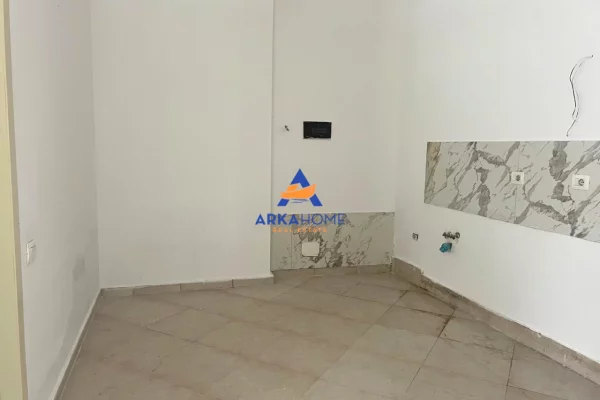 SHITET AMBIENT 73M2 "RRUGA LONI LIGORI, ASTIR" 135.000 EURO