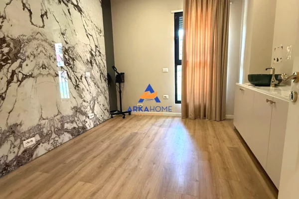 JEPET AMBIENT BIZNESI ME QERA 140M2 "KOMPLEKSI OLIMPIK" 1500 EURO