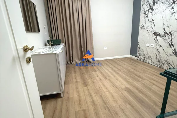 JEPET AMBIENT BIZNESI ME QERA 140M2 "KOMPLEKSI OLIMPIK" 1500 EURO