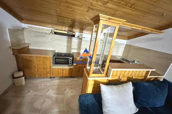 Shtepi me qera Apartament ne Tirane, 2+1, Mobilimi E mobiluar, Pagesa 450  Euro.