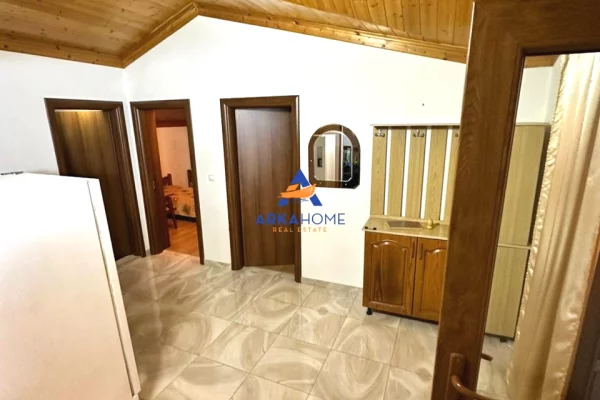 Shtepi me qera Apartament ne Tirane, 2+1, Mobilimi E mobiluar, Pagesa 450  Euro.