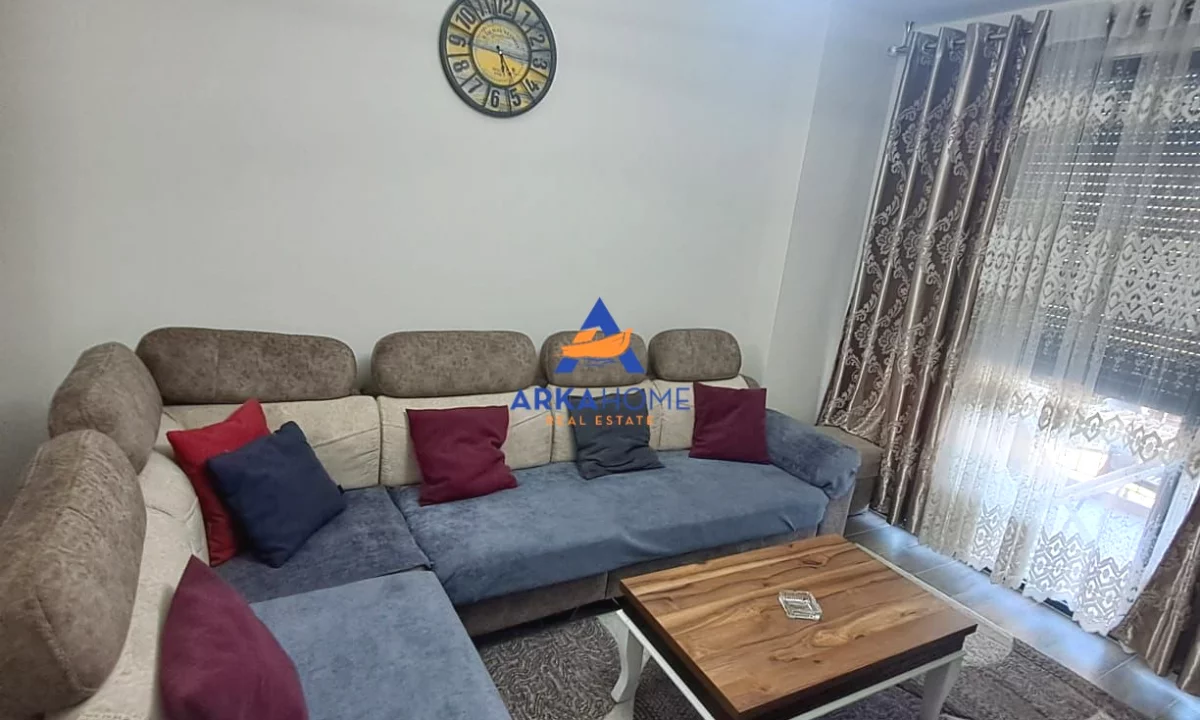 Shtepi me qera Apartament ne Tirane, 1+1, Mobilimi E mobiluar, Pagesa 578  Euro.
