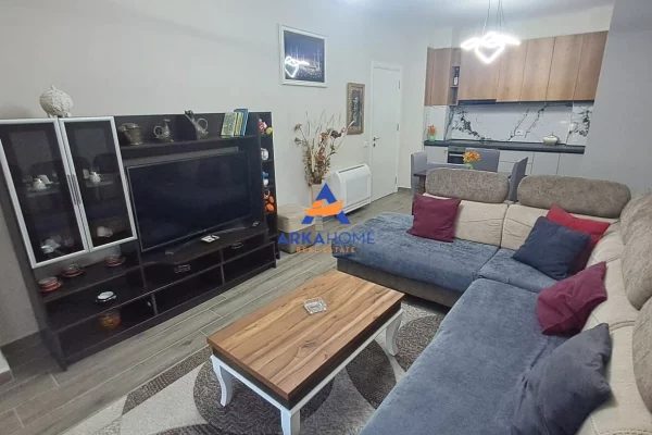 Shtepi me qera Apartament ne Tirane, 1+1, Mobilimi E mobiluar, Pagesa 578  Euro.