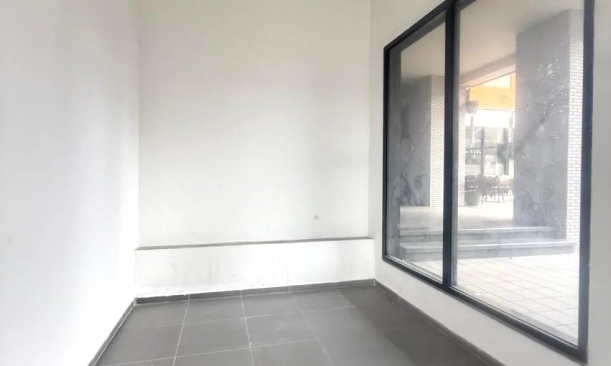 JEPET ME QERA AMBIENT BIZNESI 81.71M2 "ASL 2" 100.000 LEKE