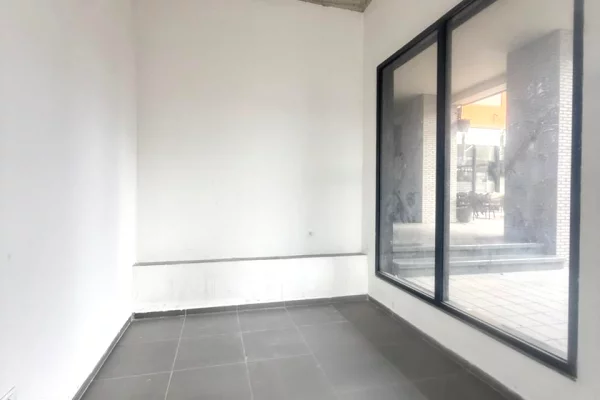 JEPET ME QERA AMBIENT BIZNESI 81.71M2 "ASL 2" 100.000 LEKE