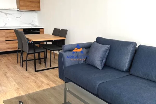 Shtepi me qera Apartament ne Tirane, 1+1, Mobilimi E mobiluar, Pagesa 630  Euro.