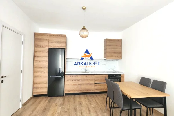 Shtepi me qera Apartament ne Tirane, 1+1, Mobilimi E mobiluar, Pagesa 630  Euro.