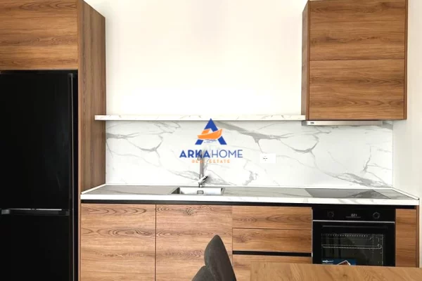 Shtepi me qera Apartament ne Tirane, 1+1, Mobilimi E mobiluar, Pagesa 630  Euro.