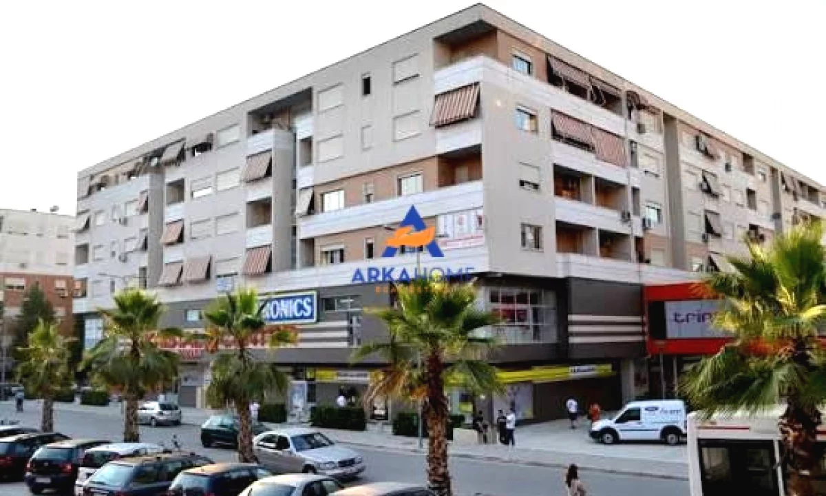 JEPET ME QERA AMBIENT BIZNESI 200M2 