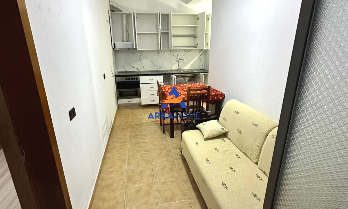 Shtepi me qera Apartament ne Tirane, 1+1, Mobilimi E mobiluar, Pagesa 368  Euro.