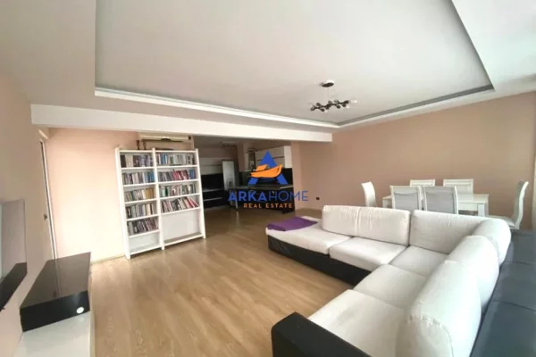 Shtepi me qera 2+1 ne Tirane - 683 Euro