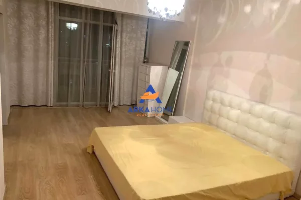 Shtepi me qera Apartament ne Tirane, 2+1, Mobilimi E mobiluar, Pagesa 683  Euro.