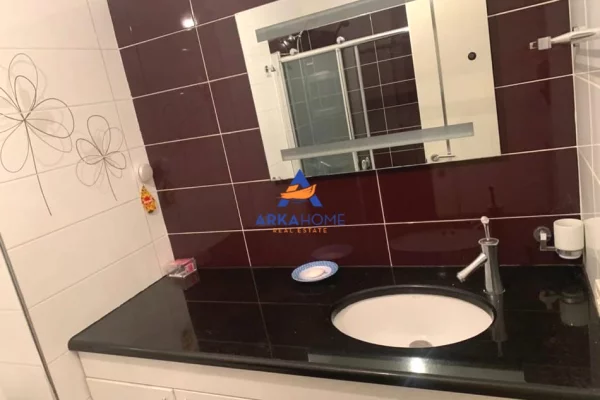 Shtepi me qera Apartament ne Tirane, 2+1, Mobilimi E mobiluar, Pagesa 683  Euro.