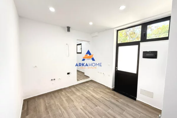 JEPET OBJEKT ME QERA 60M2 "RRUGA TODI SHKURTI , ALI DEM" 80000 LEKE