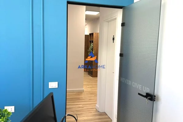 JEPET ME QIRA AMBIENT ZYRE 213M2 "EGLO, ASTIR" 1700 EURO