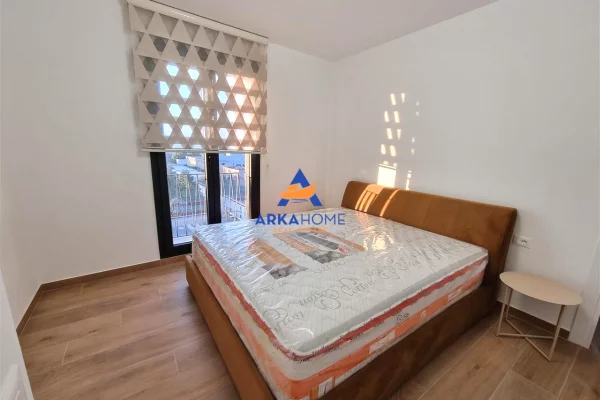 Shtepi me qera Apartament ne Tirane, 2+1, Mobilimi E mobiluar, Pagesa 800  Euro.