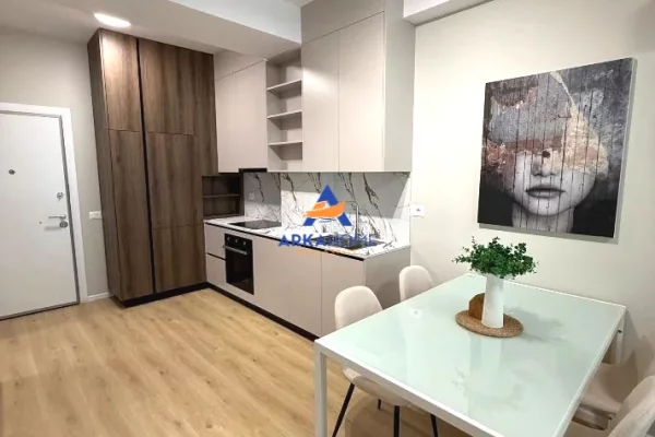 JEPET APARTAMENT 1+1 ME QERA "TEK KOMPLEKSI KADIU" 45.000 LEKE