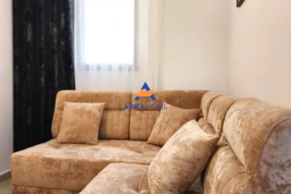 Shtepi me qera Apartament ne Tirane, 1+1, Mobilimi E mobiluar, Pagesa 430  Euro.