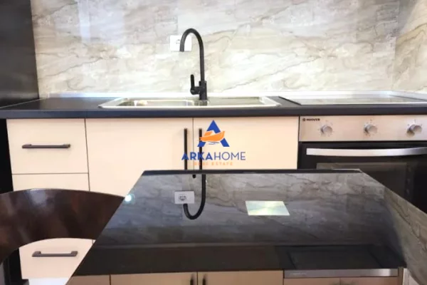 Shtepi me qera Apartament ne Tirane, 1+1, Mobilimi E mobiluar, Pagesa 430  Euro.