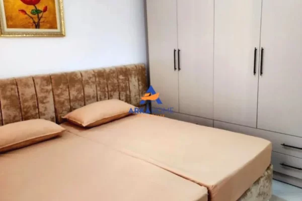 Shtepi me qera Apartament ne Tirane, 1+1, Mobilimi E mobiluar, Pagesa 430  Euro.