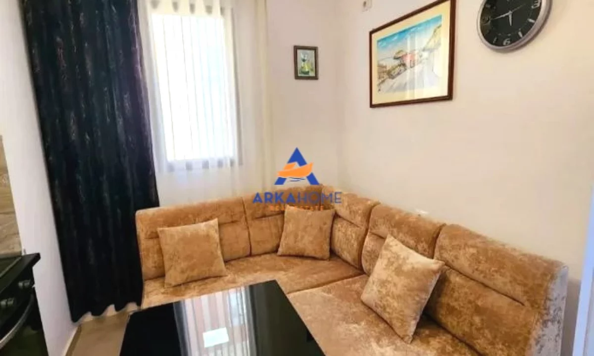 Shtepi me qera Apartament ne Tirane, 1+1, Mobilimi E mobiluar, Pagesa 430  Euro.