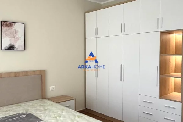 Shtepi me qera Apartament ne Tirane, 1+1, Mobilimi E mobiluar, Pagesa 550  Euro.