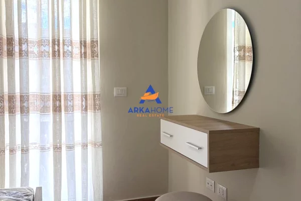 Shtepi me qera Apartament ne Tirane, 1+1, Mobilimi E mobiluar, Pagesa 550  Euro.