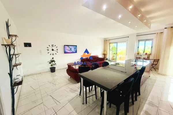 Shtepi me qera Apartament ne Tirane, 2+1, Mobilimi E mobiluar, Pagesa 1,200  Euro.