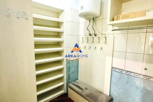 Shtepi me qera Apartament ne Tirane, 2+1, Mobilimi E mobiluar, Pagesa 1,200  Euro.