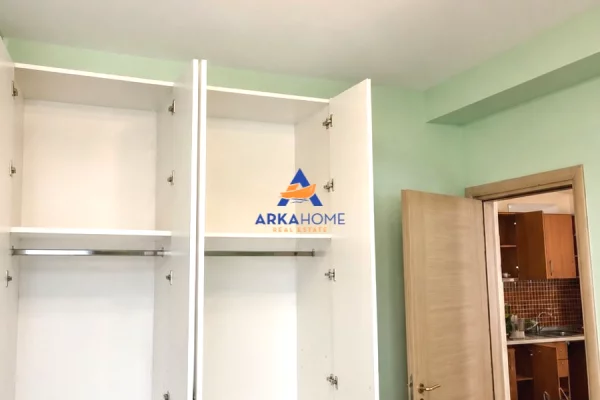 Shtepi me qera Apartament ne Tirane, 1+1, Mobilimi E mobiluar, Pagesa 683  Euro.