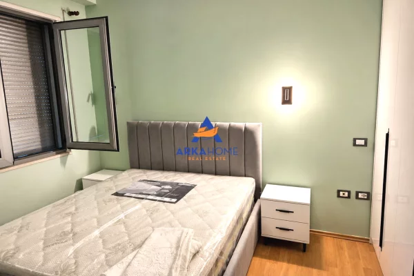 Shtepi me qera Apartament ne Tirane, 1+1, Mobilimi E mobiluar, Pagesa 683  Euro.