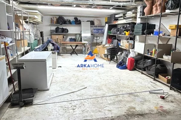 Ambient biznesi ne shitje 4+1 ne Tirane - 50,000 Euro